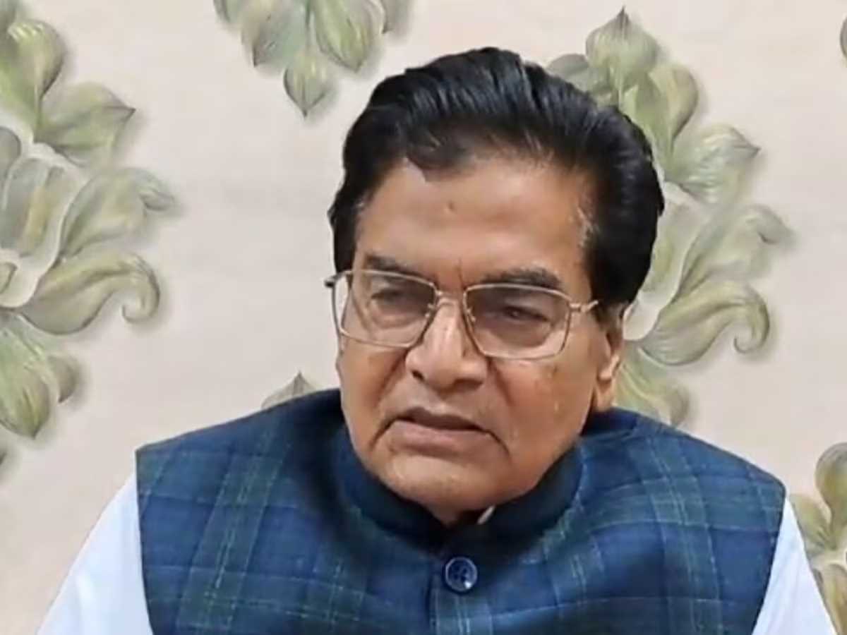 इंदिरा गांधी ने आपातकाल लगाया और उन्होंने ही हटाया भी : रामगोपाल यादव इंदिरा गांधी ने आपातकाल लगाया और उन्होंने ही हटाया भी : रामगोपाल यादव